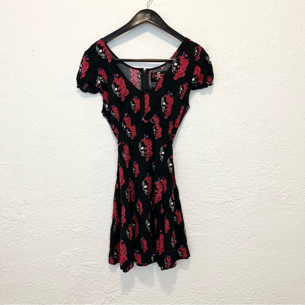 Royal Bones Tripp Black Mini Dress Skulls Red Rose Floral Hot Topic XL Large - Picture 3 of 8